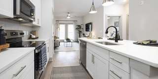 Accent Southrail Gallery 6