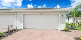 ** NEW CONSTRUCTION ORANGE BLOSSOM GROVES VILLAS ** 2 BEDROOMS\2.5 BATHROOMS UNFURNISHED ANNUAL HOME - MEDIUM DOG FRIENDLY ** Gallery 1