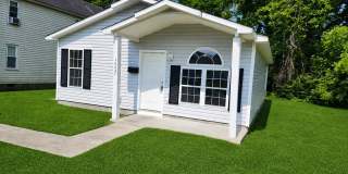 Super Cute home located in City Limits Gallery 1