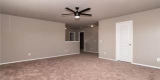 4 bedroom 2.5 bath in Lowell-south of Promanade Gallery 10