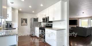 231 N. Broadway Gallery 8