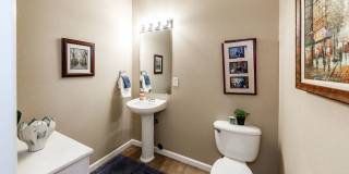 Fully Furnished Downtown 2 Bed, 4 Bath Executive Townhouse Gallery 23