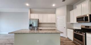 4/3/2 with office Near Gruene / Fridge Included / Loaded with Amenities / Large Backyard / CISD Gallery 13