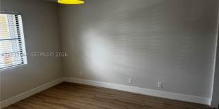 6532 NW 170th Ter Gallery 18