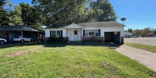 1303 Warner now available for lease! 3 bed 2 bath. Gallery 1