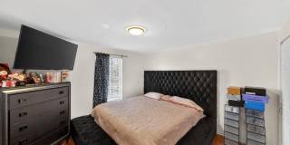 2523 Robinson Place Gallery 29