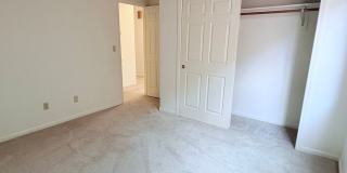 Spacious 2bd/2bath + Den home in gorgeous community (there's a lake!) Gallery 34