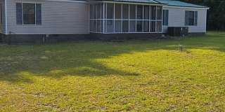 mobile home conveniently located Gallery 1