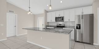 Spacious 4BR House in Cape Coral Spacious 4BR House in Cape Coral Gallery 1