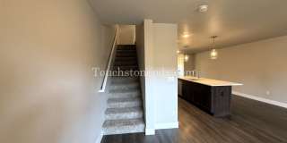Charming 3 Bed, 2 Bath Townhome with Garage in Beautiful Sandy Gallery 12