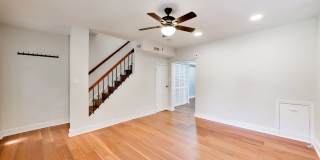 Beautiful- 3Bed/2Bath Townhome! Gallery 7