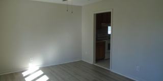 Conveniently located 3 bedroom! Gallery 4
