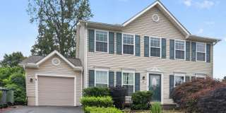 Beautiful 4BR Colonial in Devon Green | Prime North Stafford Location Gallery 1