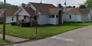 3 BR 2 Bath House - 5 minutes from IU Bloomington!  FALL 2027 Gallery 3