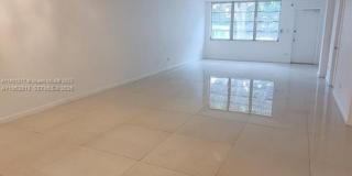 445 NE 195th St Gallery 17