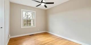 3 bed 2.5 bath single family home Gallery 18