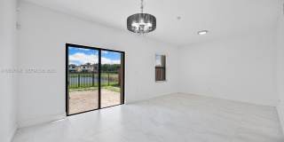 3728 NE 3rd Ct Gallery 7