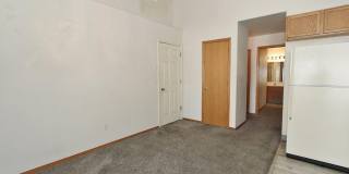 Single-Level Unit w/1-Car Garage Single-Level Unit w/1-Car Garage Gallery 6