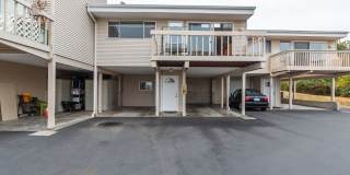 Fully Furnished 2 Bed 1 Bath Condo (Water/Sewer/Trash included) Gallery 1