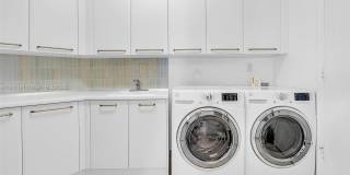 16500 Collins Ave Gallery 80