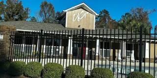 1920 Bloomington Avenue Gallery 16
