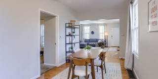 Cozy 1 Bedroom Bungalow!! Gallery 16