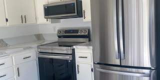 Move-In Ready Condo in Quiet Community (furniture optional!) Gallery 8
