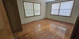 444 ALDER Street Gallery 11