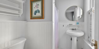 20 Woodland Avenue Gallery 38