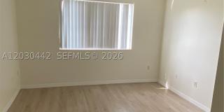 300 Crestwood Ct N Gallery 13