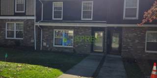 Spacious 3 bedroom townhouse Gallery 1