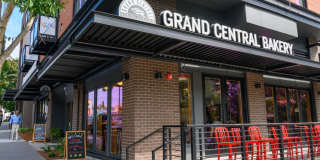 45th & Woodlawn Gallery 16