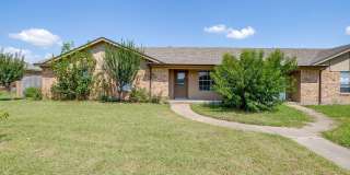 1203 N Nolan River Road Gallery 1