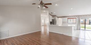 Spacious 4-Bedroom Home in Desirable Riverview Location with Excellent Schools Gallery 8