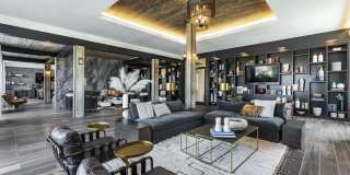 The Warner Gallery 23