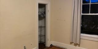 915 Laurens Street Gallery 16