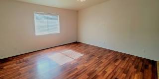 Modern Open Concept 3 Bedroom 2 Bath with Solar. Gallery 10