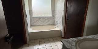 Edmond Home for lease Gallery 13