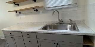 Two bedroom House For Rent S. Floyd Street Gallery 27