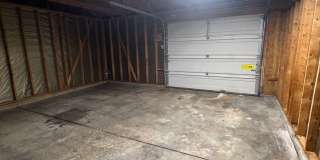 Renovated Spacious 4 Bedroom Home Available for Pre-Lease! Gallery 30