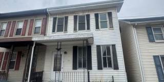 4 Bedroom 2 Bath House, Yard-Halifax Gallery 1