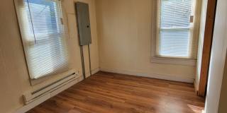 2 bedroom | 1 bathroom | Entire HOME- Freshly painted! Gallery 5