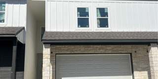 1822 Royal Loop Gallery 1