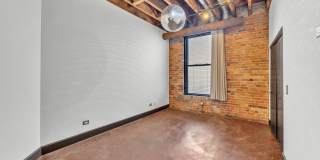 2419 W 14TH Street Gallery 19