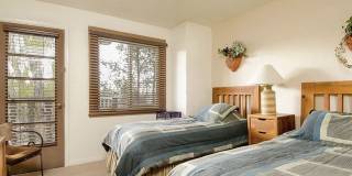 320 Artist Rd Gallery 1