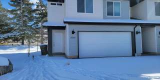 4 Bed 2.5 Bathroom Townhouse Gallery 1