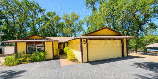 Beautiful 3-Bedroom Home with Solar, Fireplace & Private Lake Access Gallery 1