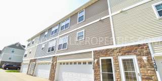 2 bedroom 2 bath Urbandale Townhouse Gallery 1