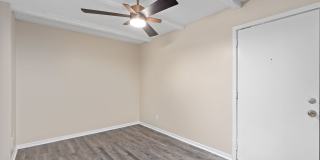 Stone Oak Apartments Gallery 11