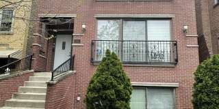 5523 N SAWYER Avenue Gallery 1
